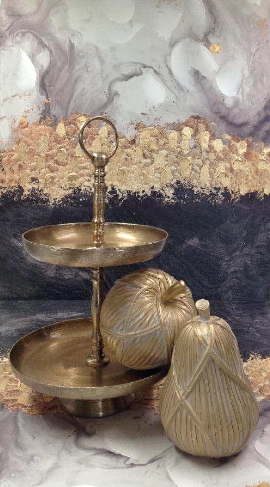 Dekor mollë prej polirezine, ngjyrë ari, 13x13x14 cm