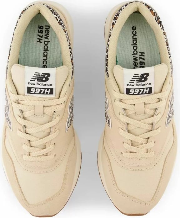 Këpucë New Balance për femra, ngjyrë krem