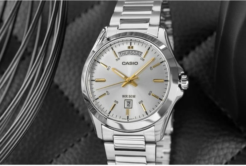 Orë dore për meshkuj Casio, argjend