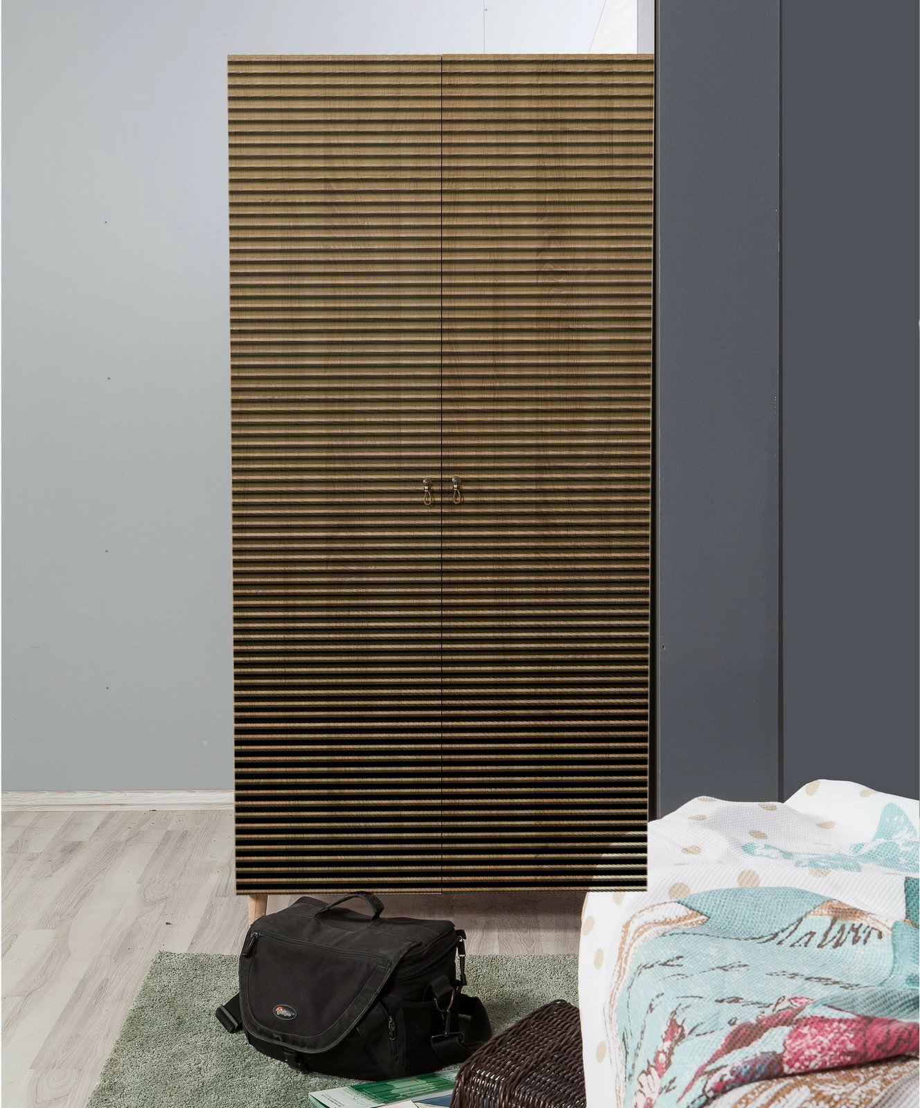 Dollap modern, ngjyrë lisi Sonoma, këmbë druri, doreza metalike dhe litari, Skye Decor, 90x192x52cm