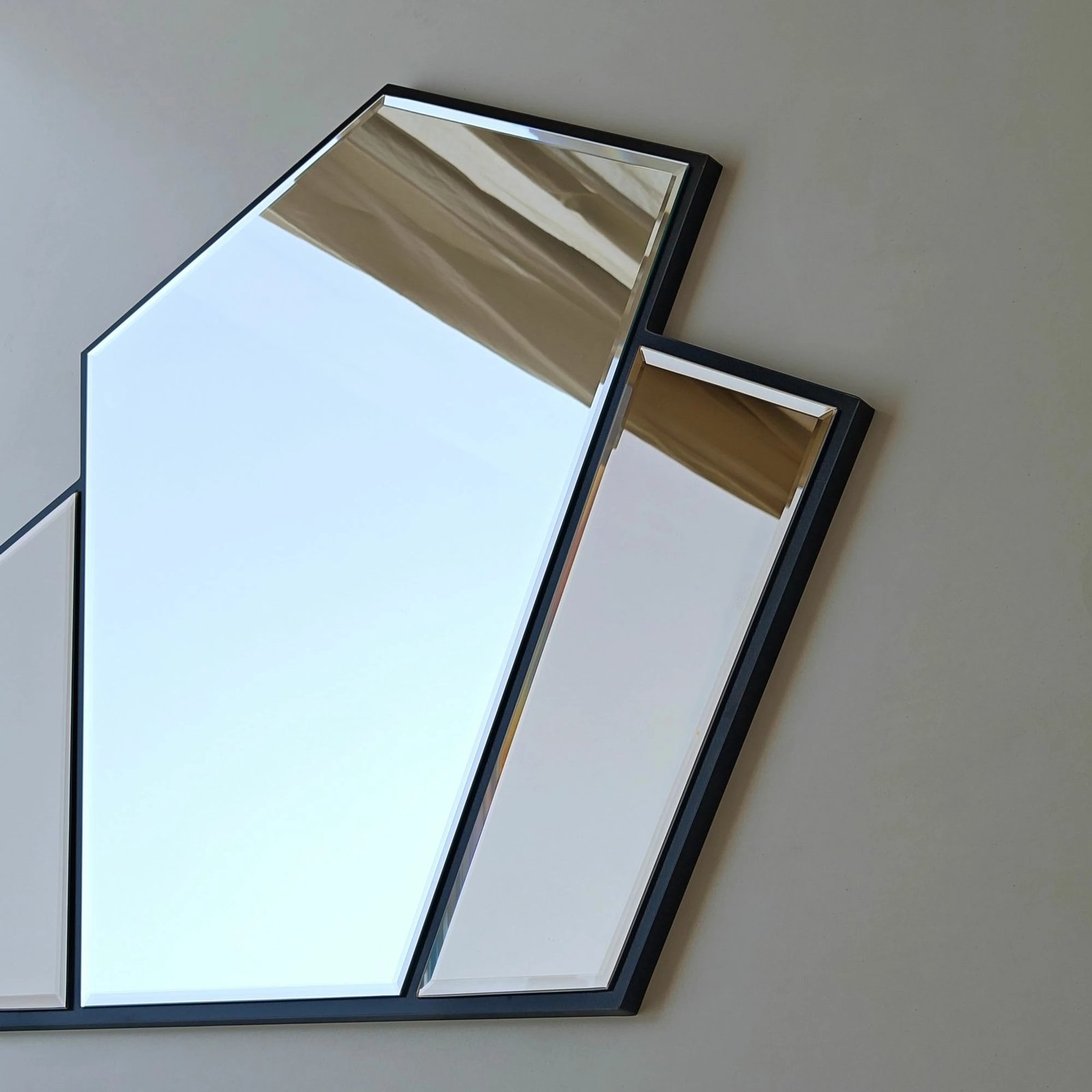 Pasqyrë dekorative Skye Decor, Selfish, ngjyrë argjendi dhe bronzi