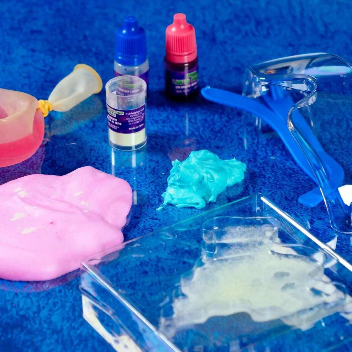 Set shkencor për slime që ndriçon, Lisciani Crazy Science, 304-PL89239, me aksesorë të ndryshëm