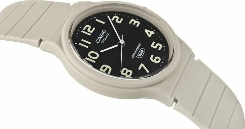 Orë dore Casio për meshkuj, e zezë