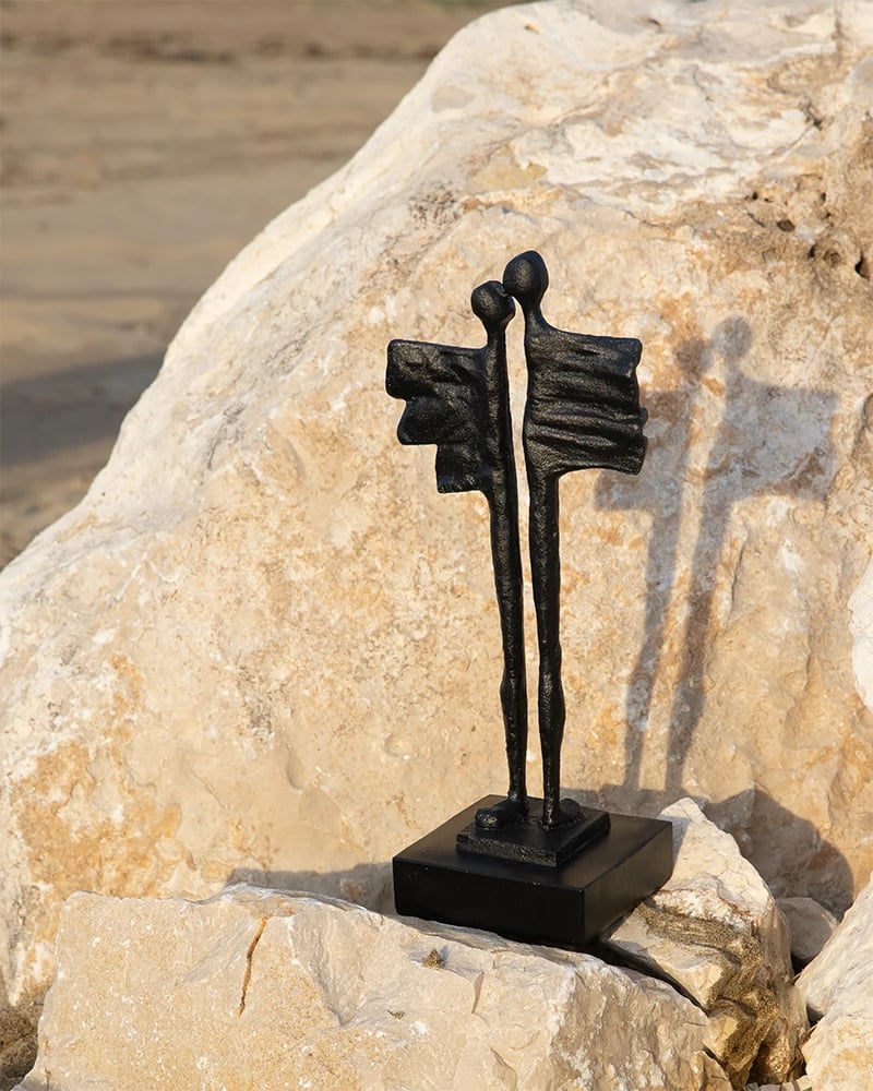 Figurë dekorative Eros, polirezine, e zezë, 15x12x37 cm