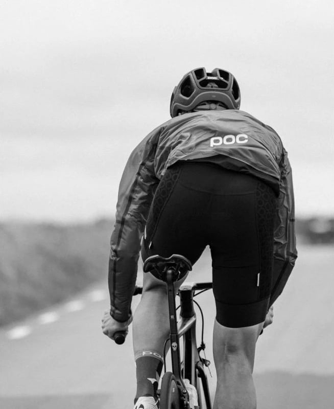 Helmetë biçiklete POC, unisex, e zezë