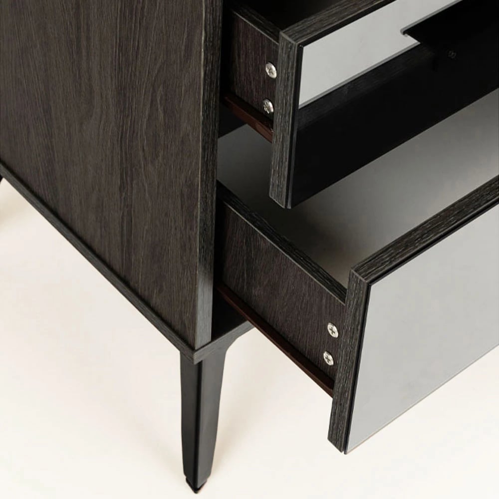 Komodinë nate Specchio, 2 sirtarë, ngjyrë lisi e zezë, pasqyrë, 58x39x55