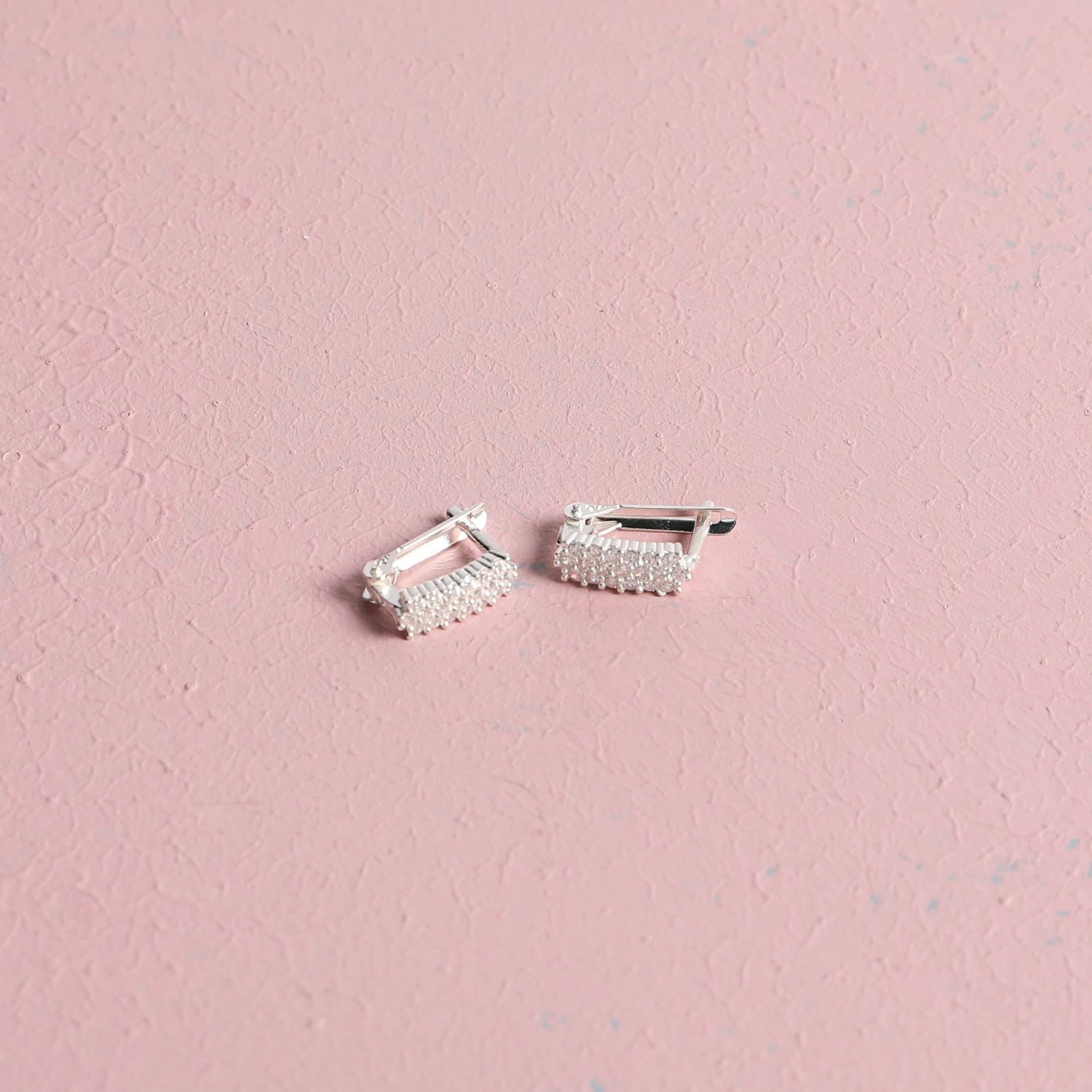 Vathë argjendi Jumeon, 9197