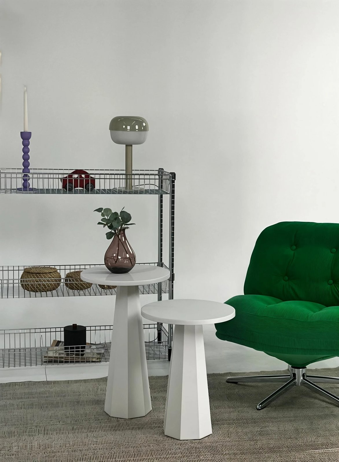 Set tavolinash kafeje Skye Decor, Lilyum (57 + 47) - e bardhë