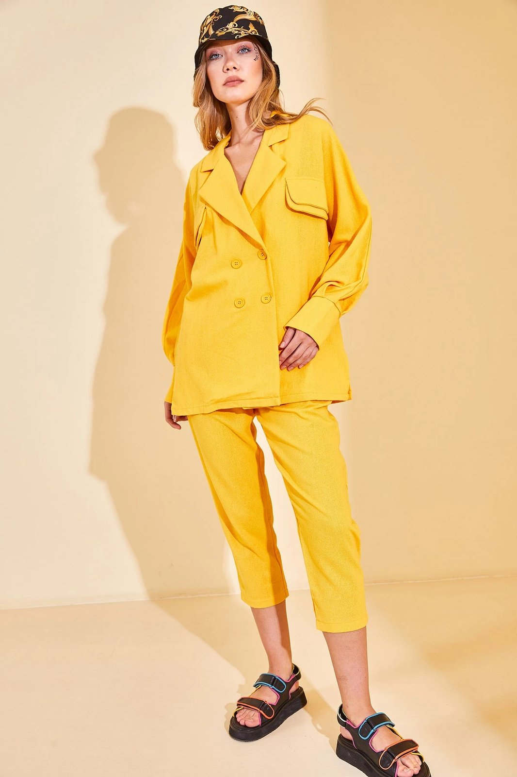 Kostum pantallonash Jumeon, 12872, ngjyrë e verdhë