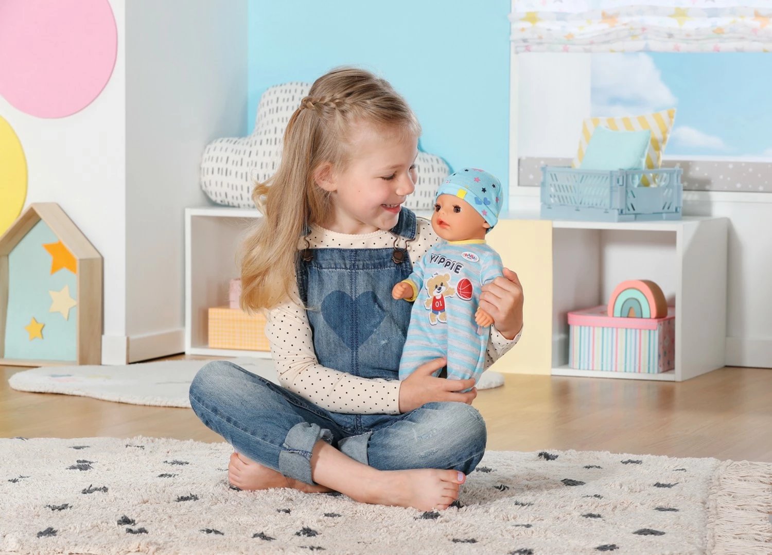 Kukull Baby Born djalë Zapf 36 cm me aksesorë, Blu