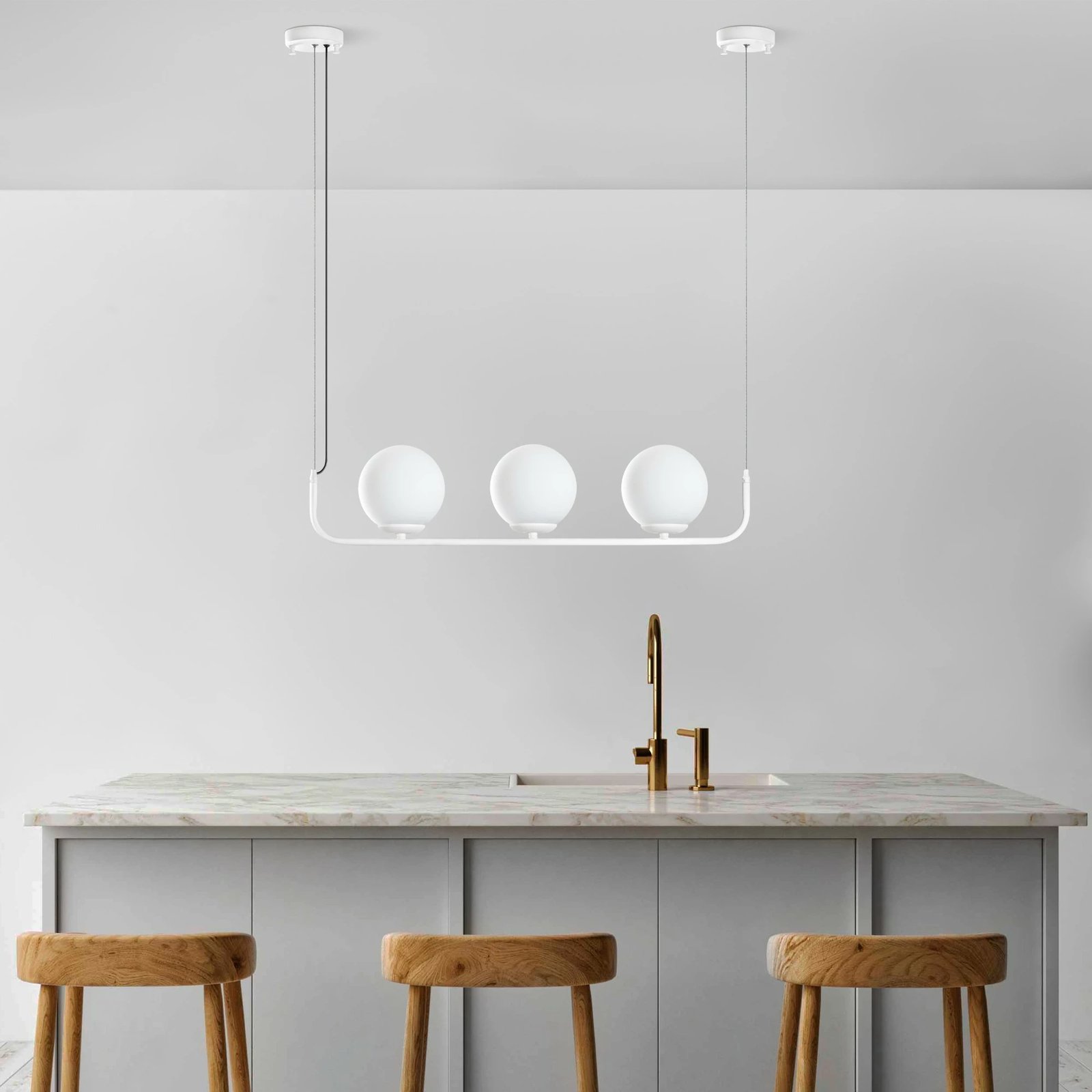 Llambadar Opviq Faruk, trup metalik, i bardhë, 3 kapakë, 76x15x110cm