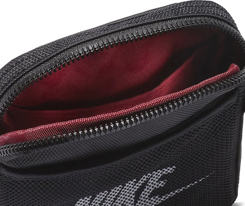 Çantë sportive Nike unisex, e zezë Çantë sportive Nike unisex, e zezë