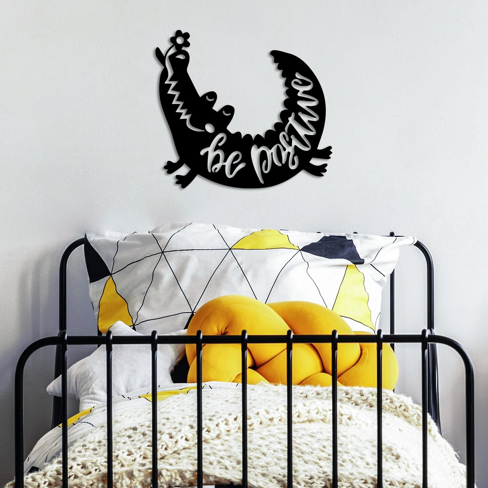 Aksesor dekorativ metalik për mur, Wallity, Be Positive