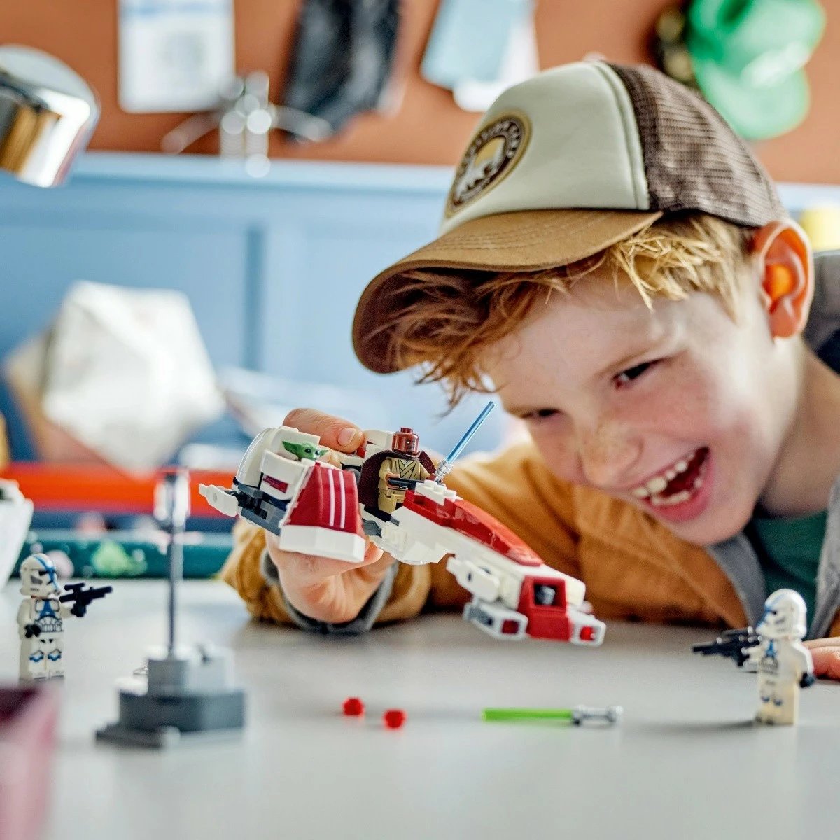 Set LEGO Star Wars 75378 BARC Speeder Escape, 221 pjesë, me figurina Grogu, Kelleran Beq dhe 501st Clone Trooper