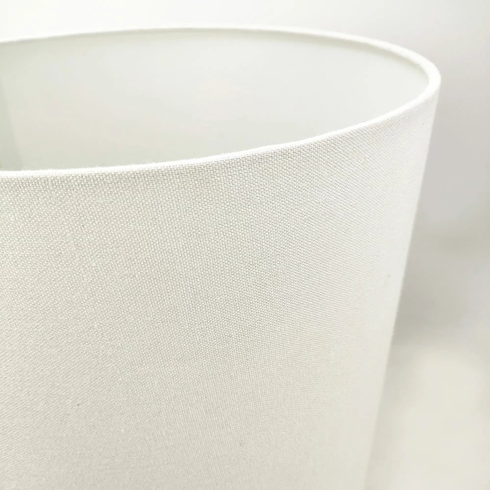 Llambë tavoline EGLI, bazë qeramike gri e errët, abazhur prej liri të bardhë, 34x34x100cm