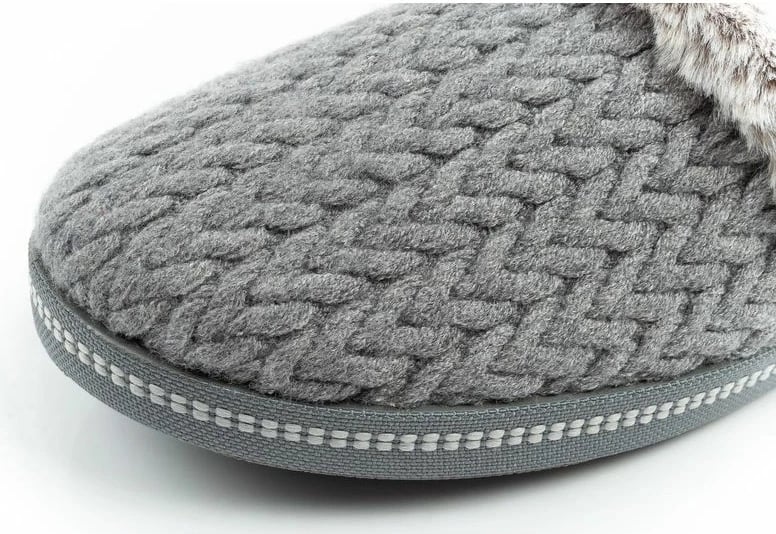 Papuqe për femra Skechers, të ngrohta