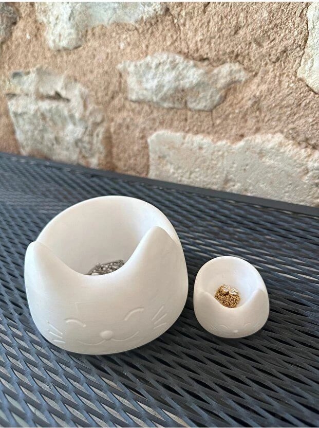 Set dekorativ prej dy pjesësh, formë mace, ngjyrë e bardhë, Evila Originals