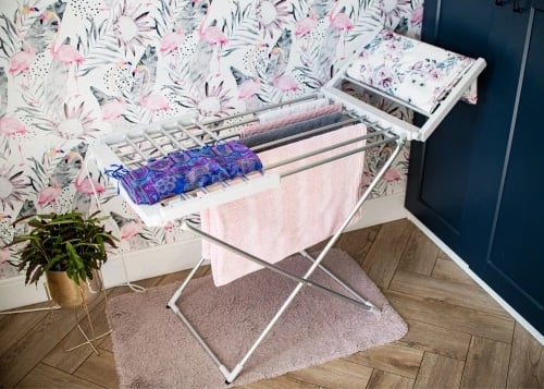 Rrafth tharje rrobash elektrik i palosshëm, Adler, AD 7821, 220W, 18 elemente ngrohëse, 148x52.5x90 cm, IP22, argjendtë/bardhë