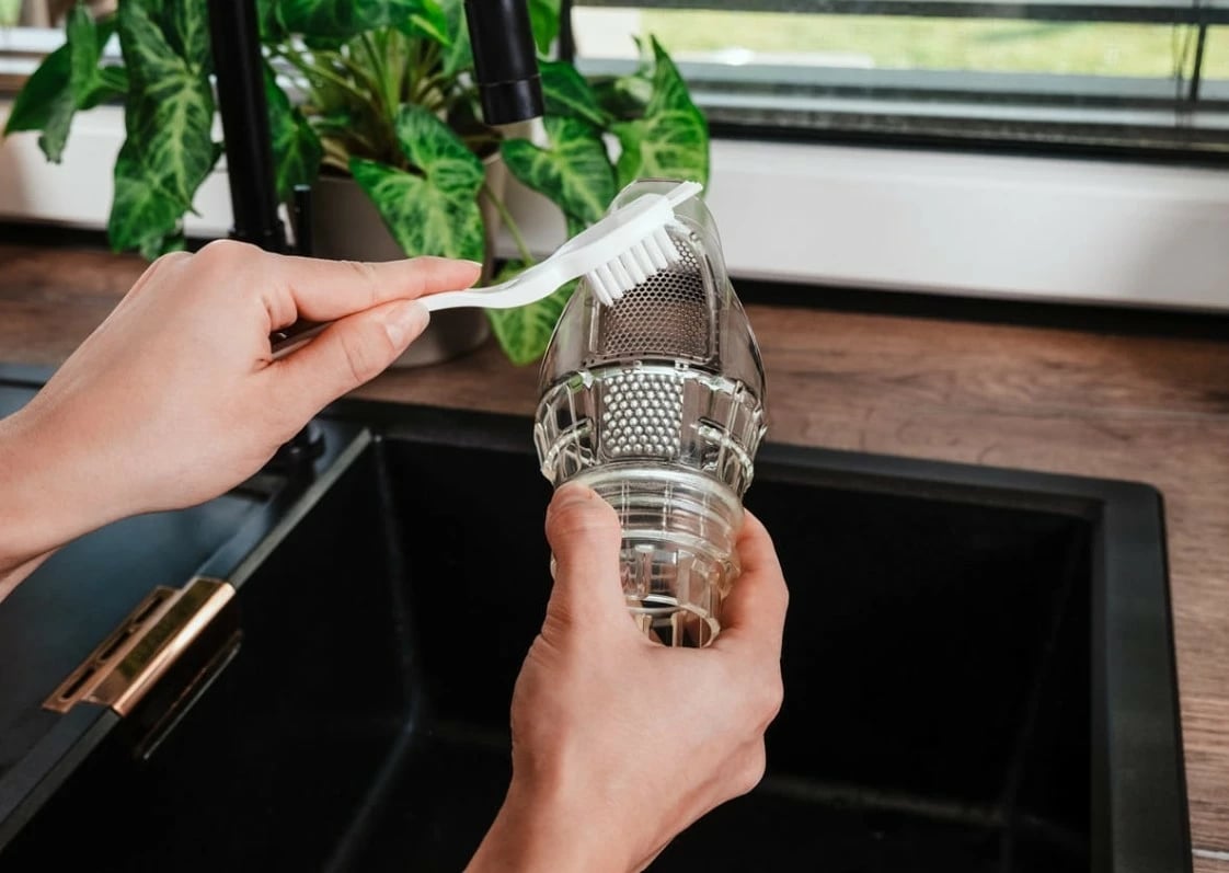 Shtrydhëse e ngadaltë frutash-perimesh, Concept Nutriboost LO7250, 200 W, 0.6 L, vidë çeliku inox, gryka 76 mm, 65 dB, e zezë/krom