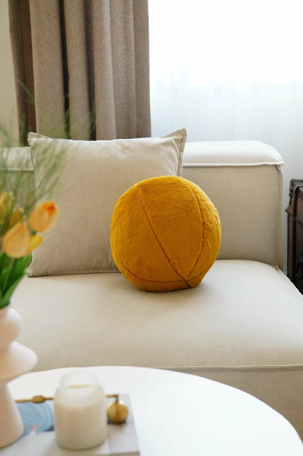 Jastëk pelushi, ngjyrë mustard, Evila Originals, 25x25x25cm