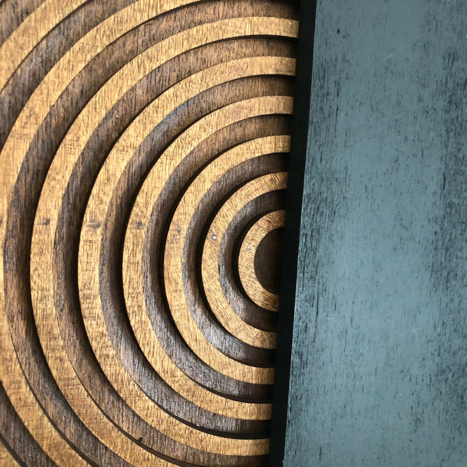 Aksesor dekorativ muri Wallity, ART143, natyral/zi, 50x50cm