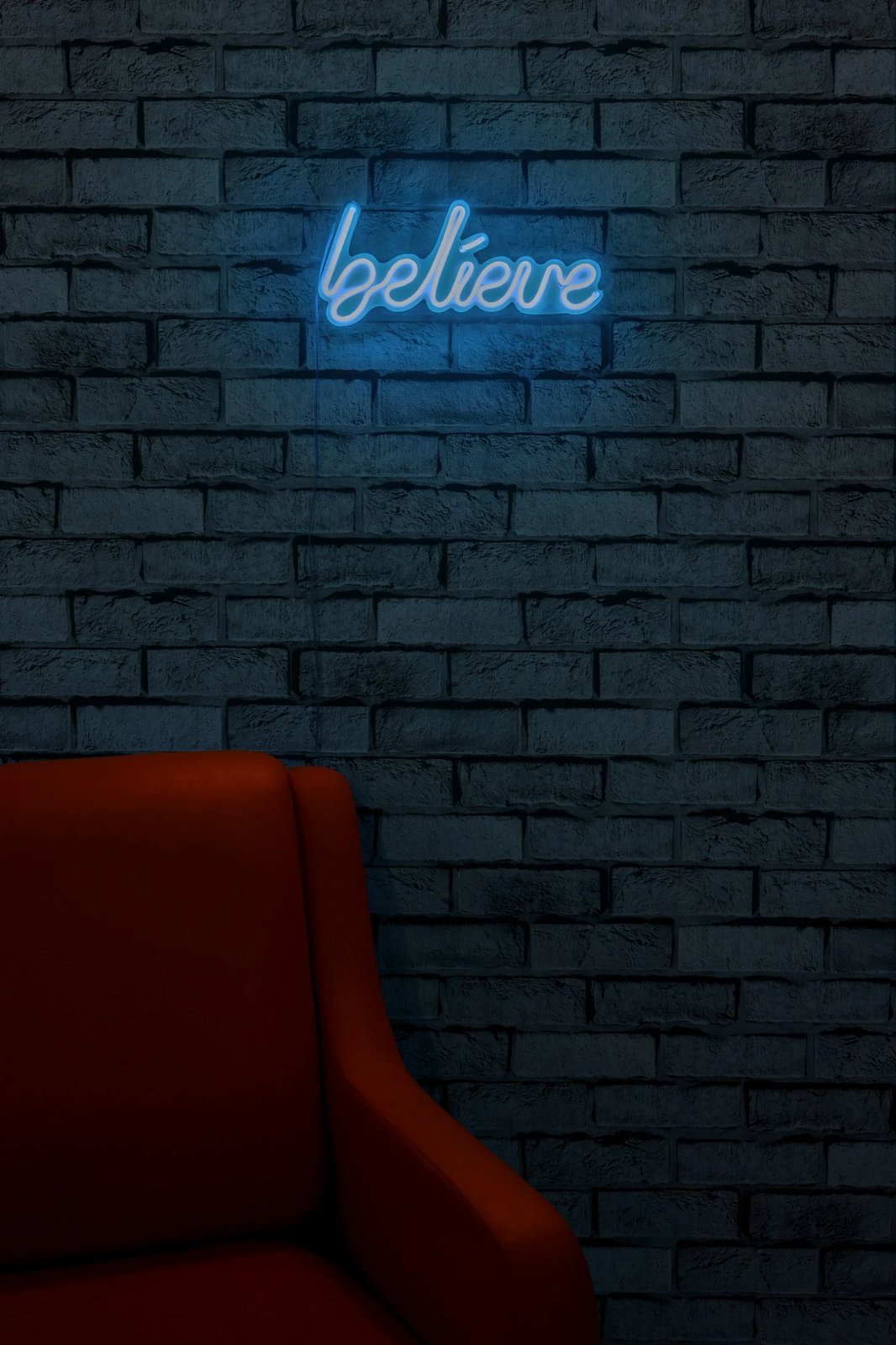 Dekor dritash LED plastike, ngjyrë kaltër, 'believe', 33x16x2cm