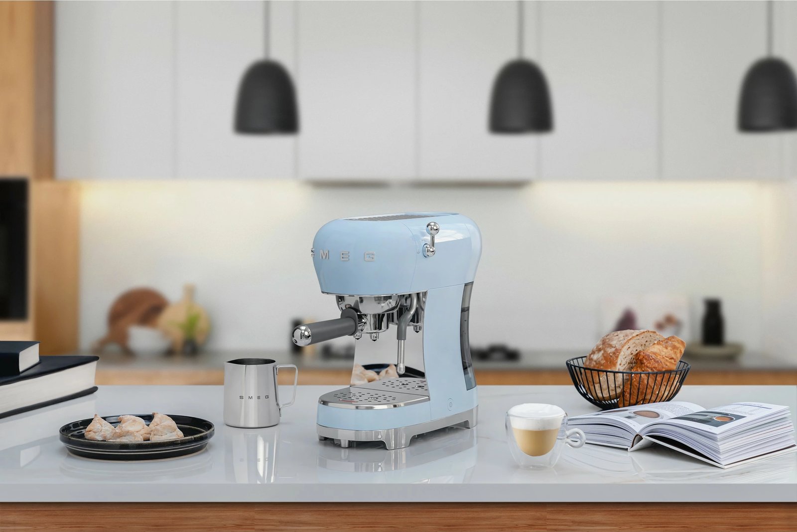 Ekspres SMEG ECF02PBEU, manual, 1.1L, 15 bar, pastell blu