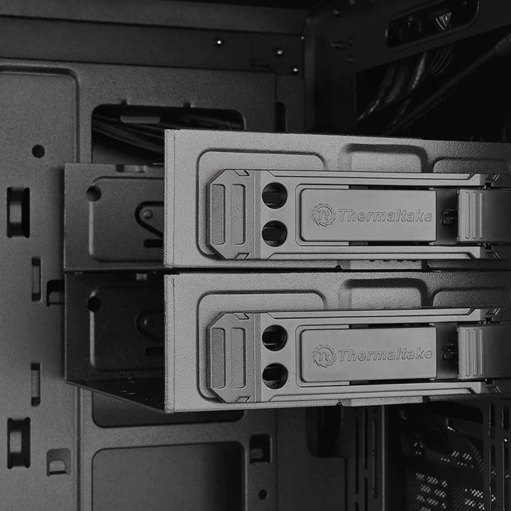 Kasë kompjuteri Thermaltake, Core X31, e zezë Kasë kompjuteri Thermaltake, Core X31, e zezë