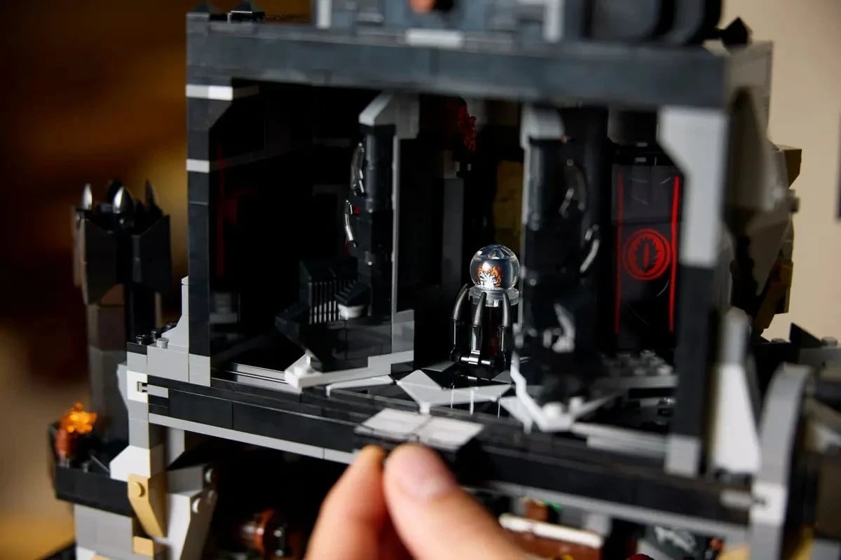 Set LEGO ICONS 10333 The Lord of the Rings: Barad-dûr