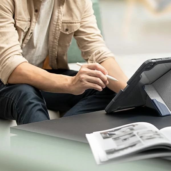 Mbështjellës tablet UNIQ Trexa për iPad 10.2" 2019/2020/2021 dhe iPad Air 10.5" 2019, kapak magnetik auto sleep/wake, me stand, i kuq