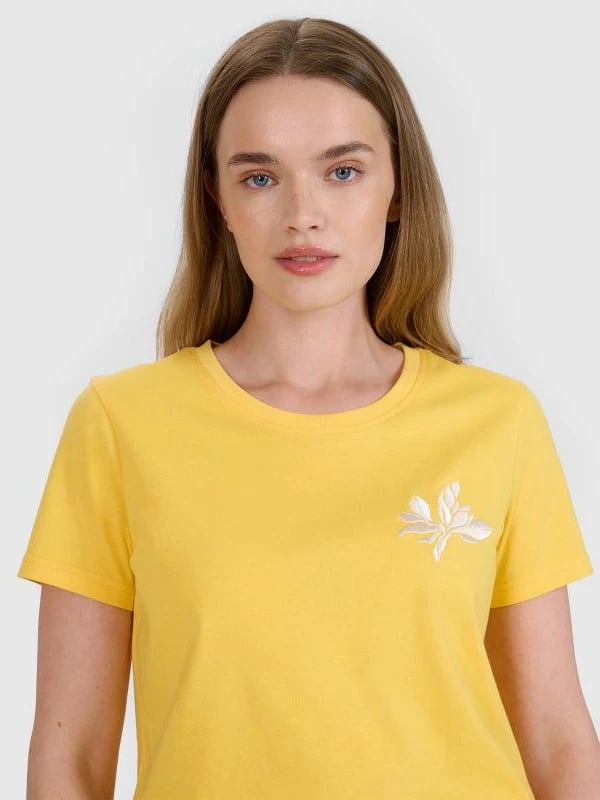 Maicë për femra 4F, e bardhë