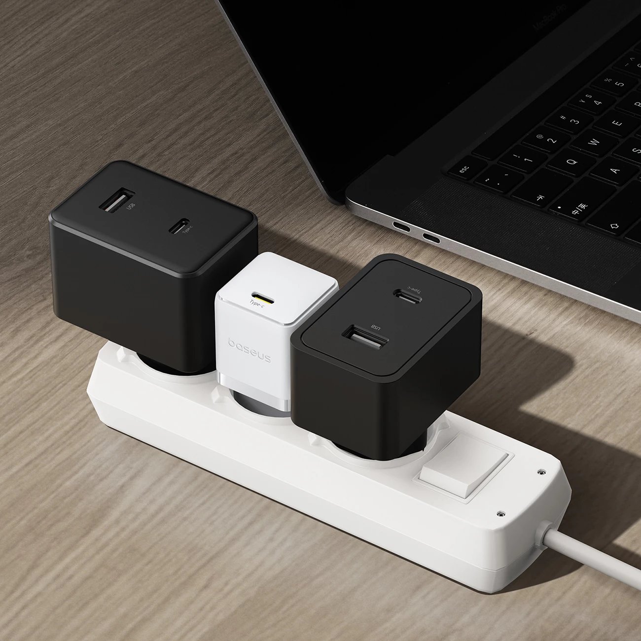 Karikues muri Baseus Palm 20W, USB-C, i bardhë