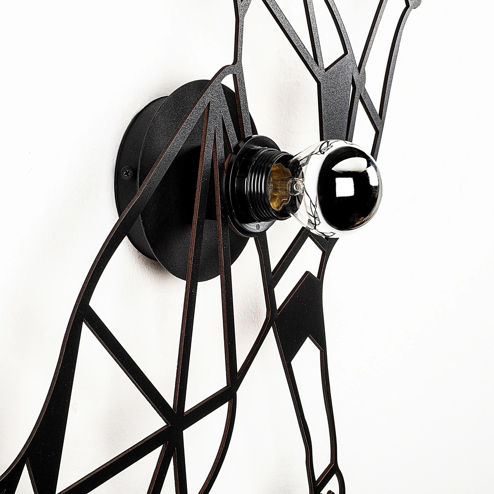 Llambë muri Opviq, model mace, ngjyrë e zezë, 56x12x42cm Llambë muri Opviq, model mace, ngjyrë e zezë, 56x12x42cm