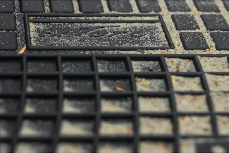 Shtroje Gome Suzuki Grand Vitara Ii 05-0601