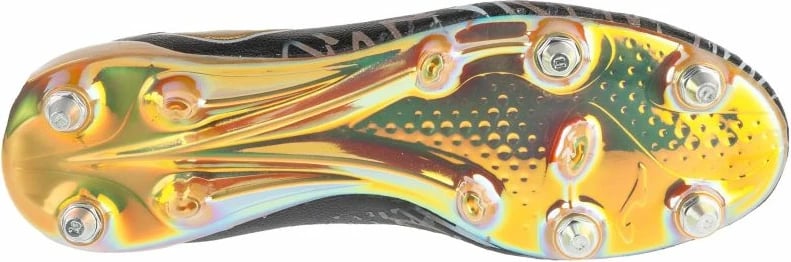 Atlete futbolli Joma, për meshkuj dhe femra, të zeza