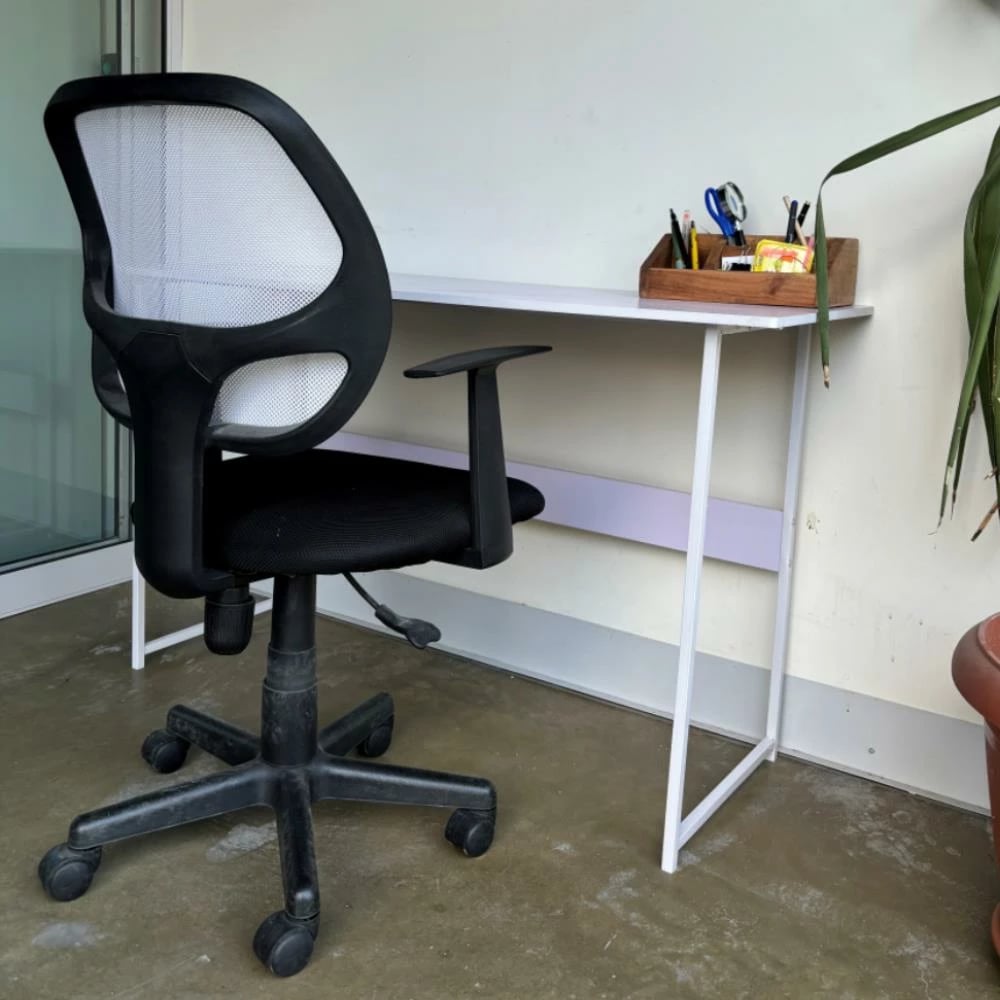 Tavolinë minimaliste NEXT 35575-02, 120x45xH72cm, e bardhë/lila