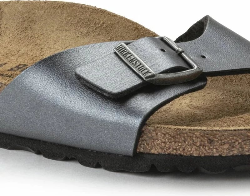 Flip-flop Birkenstock për femra dhe meshkuj, të zeza Flip-flop Birkenstock për femra dhe meshkuj, të zeza