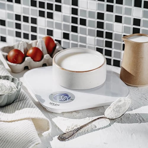 Peshore kuzhine, Adler AD 3180, 10 kg, LCD, platformë qelqi 218x218 mm, llogaritje vëllimi ujë/qumësht, funksion tare