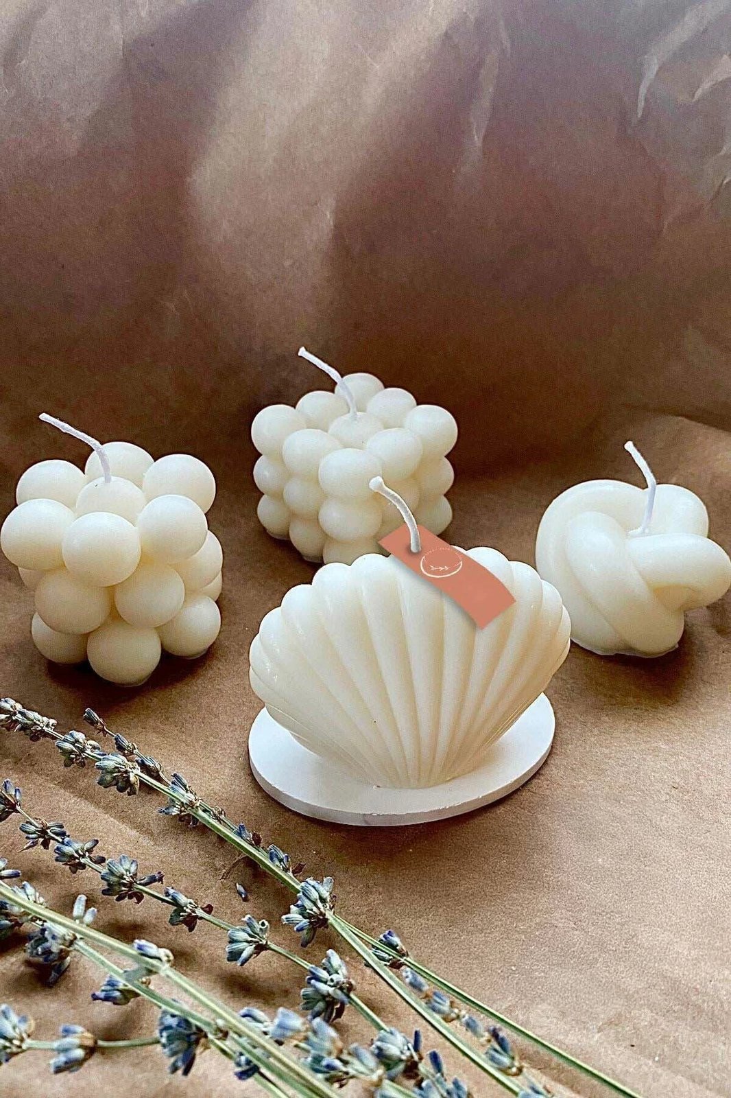 Set qirinjsh (4 copë), Evila Originals, aromë vanilje, ngjyrë e bardhë