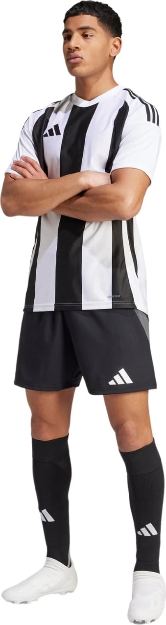 Maicë për meshkuj adidas, e bardhë-e zezë