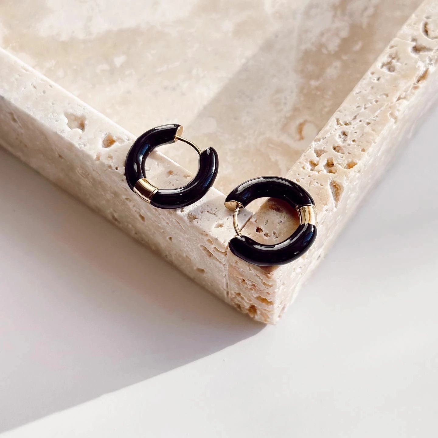 Vathë çeliku Jumeon, ngjyrë e zezë dhe ari