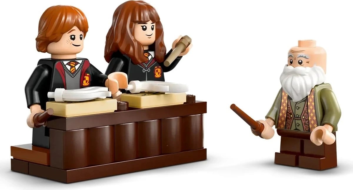 Set LEGO Harry Potter 76442, Hogwarts Castle - Charms Class Set LEGO Harry Potter 76442, Hogwarts Castle - Charms Class