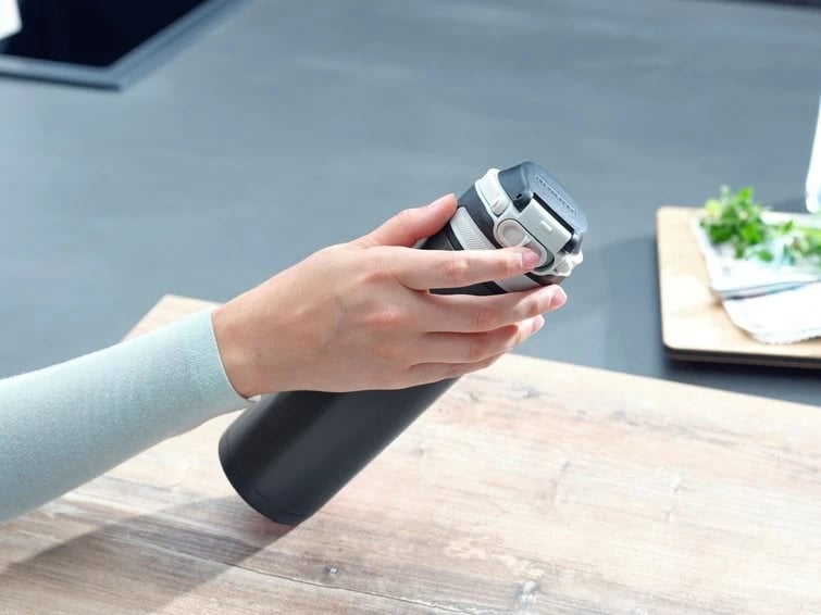 Gotë termike udhëtimi Leifheit 3271, 600 ml, e zezë Gotë termike udhëtimi Leifheit 3271, 600 ml, e zezë