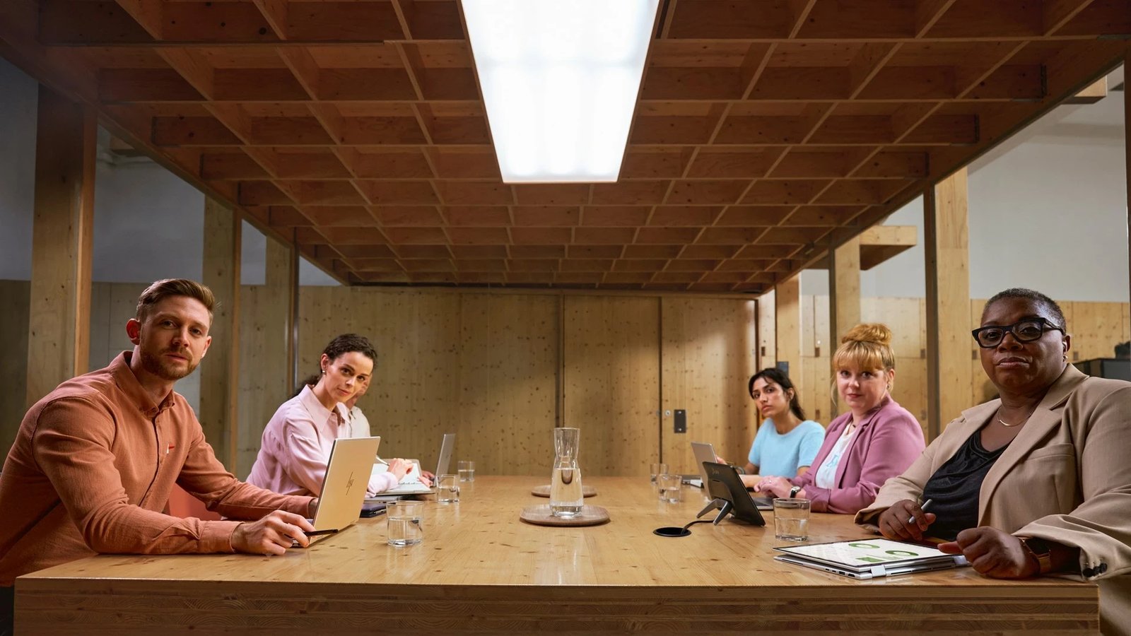 Laptop HP EliteBook 860 G11, Intel Core Ultra 7 155U, 16", 16 GB RAM, 512 GB SSD, Windows 11 Pro, Argjend