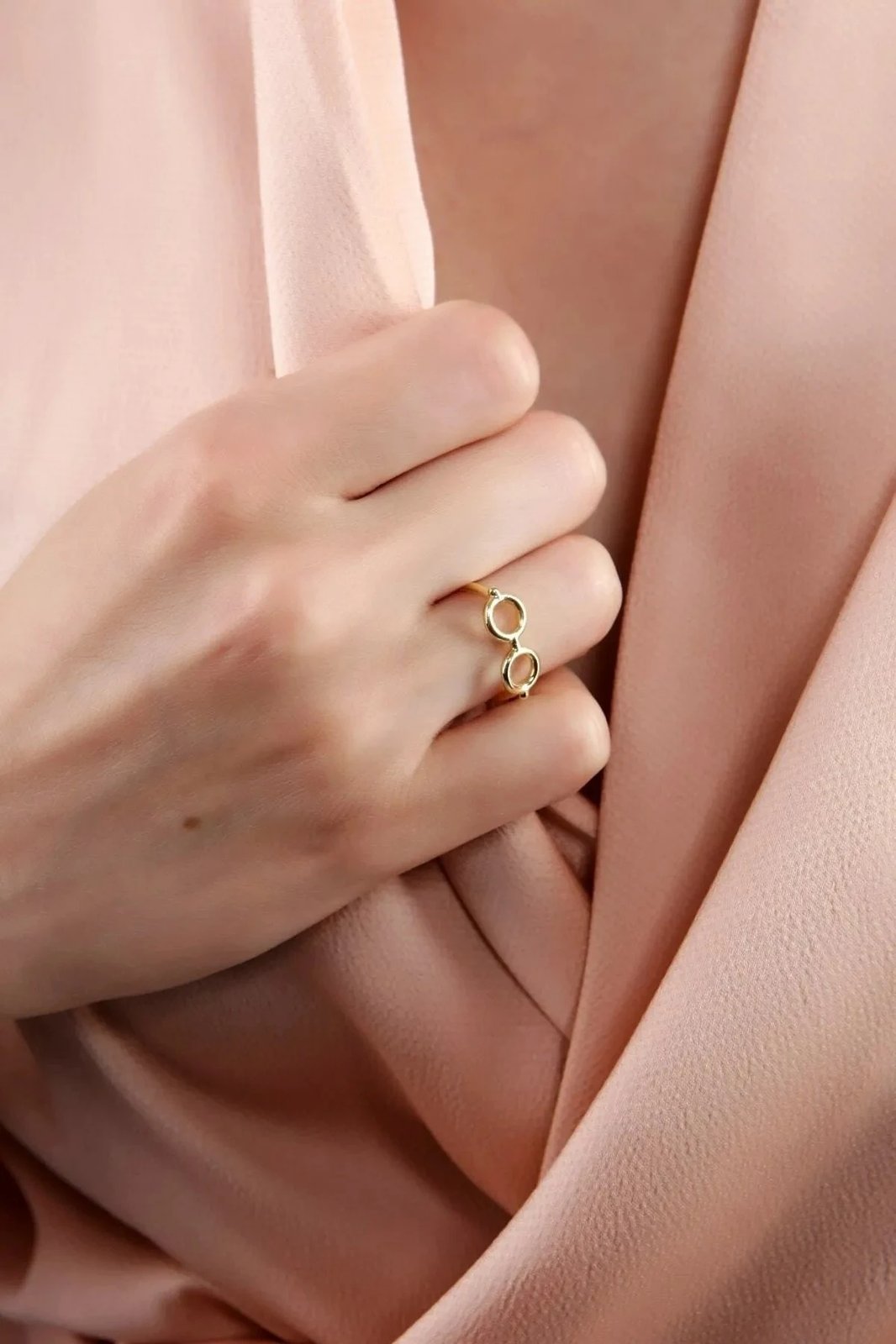 Unazë prej bronzi, ngjyrë ari, me gur zirkon, Jumeon Gozlukyzk02