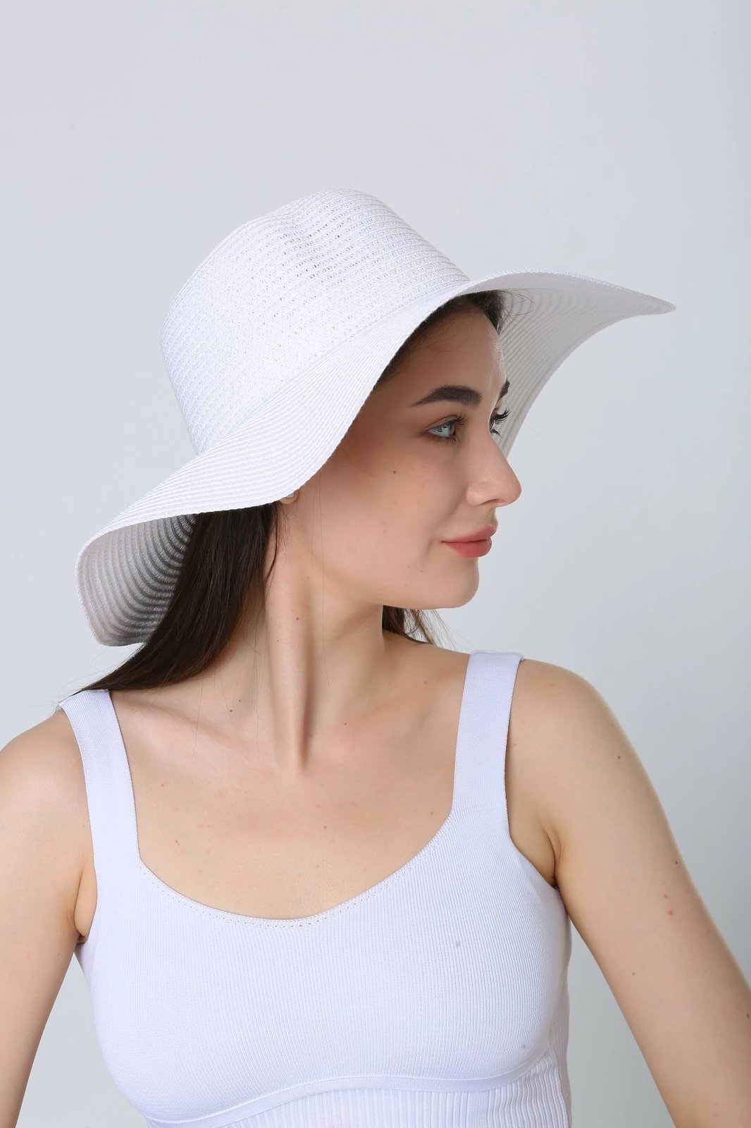 Kapelë e bardhë për gra, Jumeon, Hsr2005