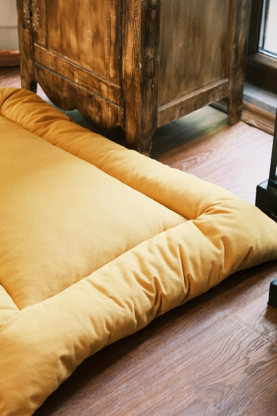 Shtrat për kafshë, ngjyrë mustard, Hanah Home Yui