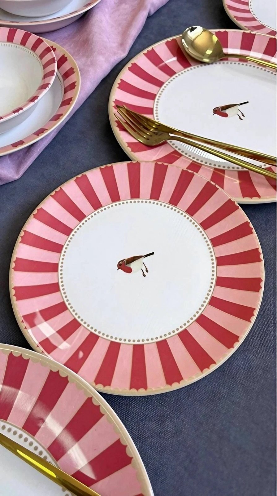 Set enësh për drekë (24 copë), Hermia Concept, Love Bird 24YT, rozë