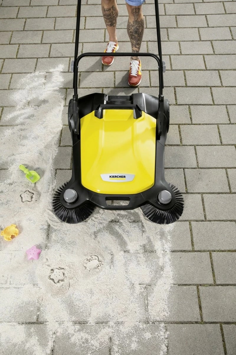 Pastrues me furça manual, Karcher S 6 Twin 1.766-460.0, gjerësi 860 mm, depozitë 38 L, 3000 m²/h, zi/verdhë, set 2 furça anësore