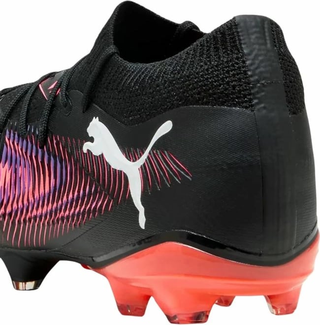 Atlete futbolli Puma për meshkuj, të zeza dhe të kuqe